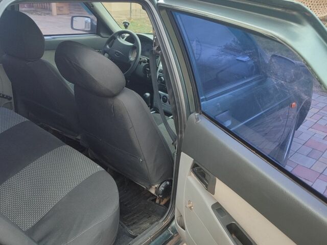 Зелений ВАЗ 2170 Priora, об'ємом двигуна 1.6 л та пробігом 234 тис. км за 2018 $, фото 4 на Automoto.ua