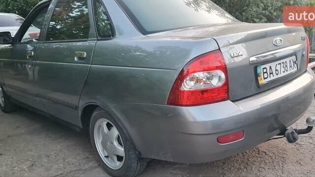 Зеленый ВАЗ 2170 Priora, объемом двигателя 1.6 л и пробегом 145 тыс. км за 2950 $, фото 3 на Automoto.ua