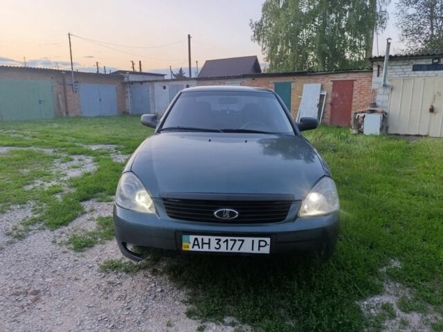Зеленый ВАЗ 2170 Priora, объемом двигателя 1.6 л и пробегом 275 тыс. км за 1250 $, фото 1 на Automoto.ua