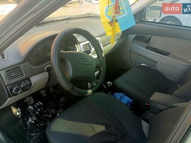 Зелений ВАЗ 2170 Priora, об'ємом двигуна 1.6 л та пробігом 380 тис. км за 2600 $, фото 3 на Automoto.ua