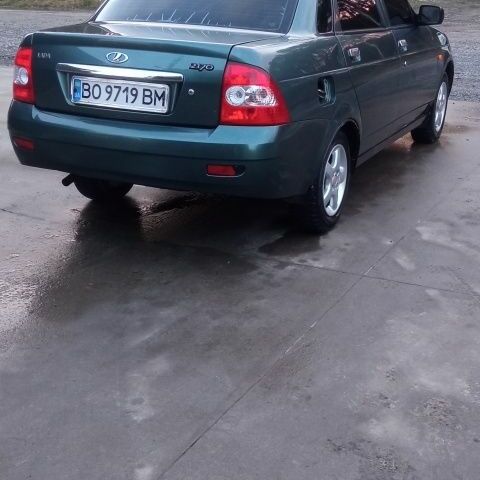 Зеленый ВАЗ 2170 Priora, объемом двигателя 1.6 л и пробегом 220 тыс. км за 1750 $, фото 4 на Automoto.ua