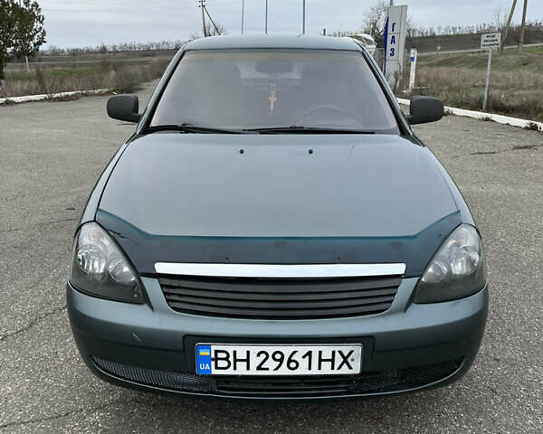 Зеленый ВАЗ 2170 Priora, объемом двигателя 1.6 л и пробегом 120 тыс. км за 2700 $, фото 5 на Automoto.ua