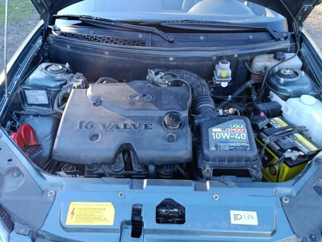 Зеленый ВАЗ 2170 Priora, объемом двигателя 1.6 л и пробегом 160 тыс. км за 2800 $, фото 6 на Automoto.ua