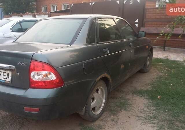 Зеленый ВАЗ 2170 Priora, объемом двигателя 1.6 л и пробегом 184 тыс. км за 1100 $, фото 2 на Automoto.ua