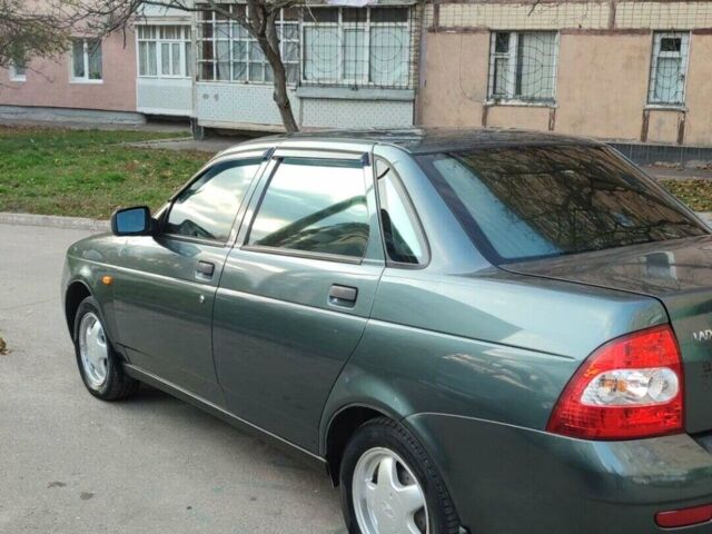 Зеленый ВАЗ 2170 Priora, объемом двигателя 1.6 л и пробегом 170 тыс. км за 3300 $, фото 5 на Automoto.ua