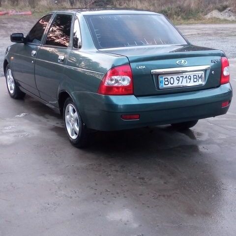 Зеленый ВАЗ 2170 Priora, объемом двигателя 1.6 л и пробегом 220 тыс. км за 1750 $, фото 3 на Automoto.ua