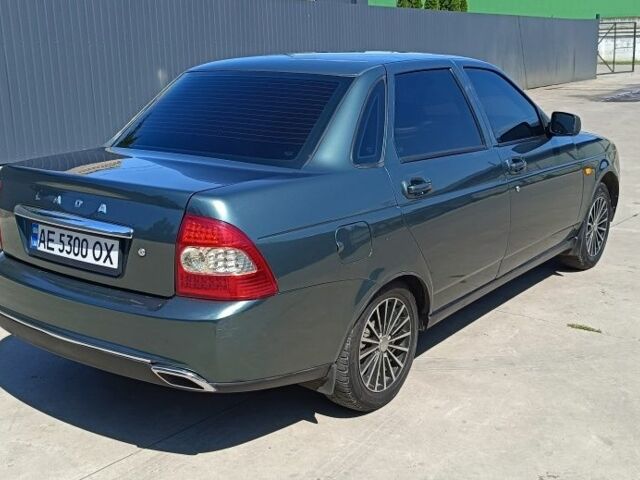 Зеленый ВАЗ 2170 Priora, объемом двигателя 1.6 л и пробегом 320 тыс. км за 3500 $, фото 2 на Automoto.ua