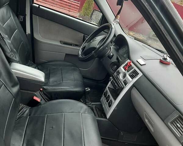 Зелений ВАЗ 2170 Priora, об'ємом двигуна 1.6 л та пробігом 190 тис. км за 2400 $, фото 4 на Automoto.ua