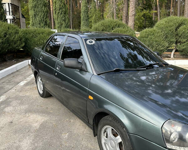 Зеленый ВАЗ 2170 Priora, объемом двигателя 1.6 л и пробегом 138 тыс. км за 3000 $, фото 2 на Automoto.ua