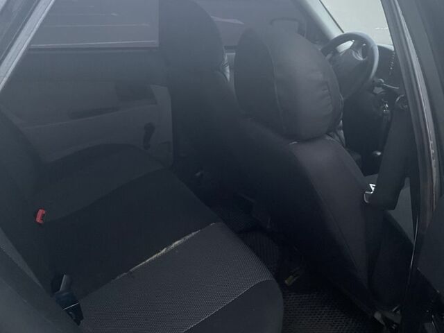 Зелений ВАЗ 2170 Priora, об'ємом двигуна 1.6 л та пробігом 307 тис. км за 2500 $, фото 14 на Automoto.ua