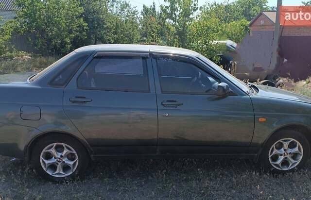 Зелений ВАЗ 2170 Priora, об'ємом двигуна 1.6 л та пробігом 200 тис. км за 3100 $, фото 1 на Automoto.ua