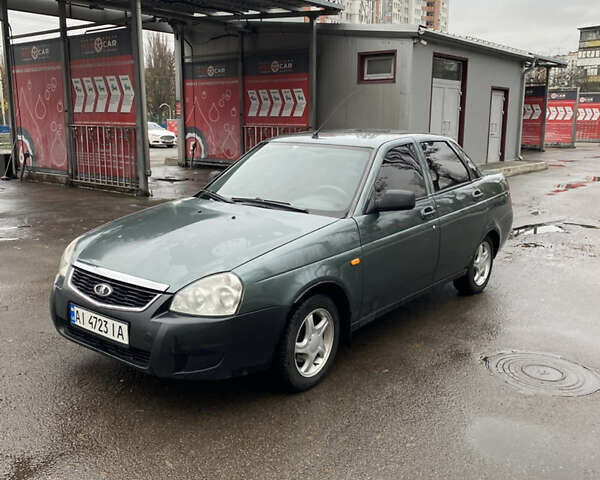 Зеленый ВАЗ 2170 Priora, объемом двигателя 1.6 л и пробегом 220 тыс. км за 2300 $, фото 1 на Automoto.ua