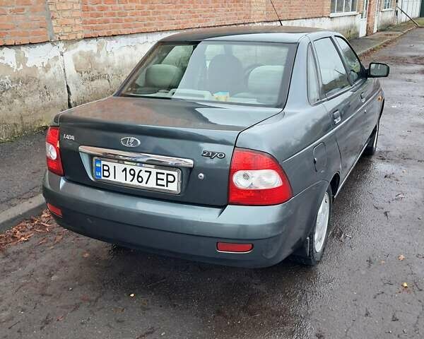 Зеленый ВАЗ 2170 Priora, объемом двигателя 1.6 л и пробегом 220 тыс. км за 2900 $, фото 2 на Automoto.ua