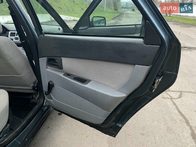 Зелений ВАЗ 2170 Priora, об'ємом двигуна 1.6 л та пробігом 190 тис. км за 2800 $, фото 31 на Automoto.ua