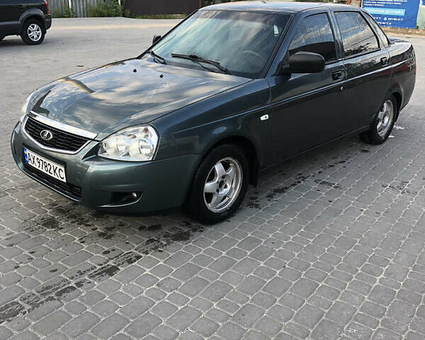 Зелений ВАЗ 2170 Priora, об'ємом двигуна 1.6 л та пробігом 285 тис. км за 2600 $, фото 1 на Automoto.ua