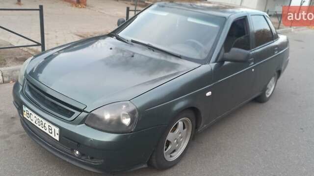 Зеленый ВАЗ 2170 Priora, объемом двигателя 1.6 л и пробегом 300 тыс. км за 2600 $, фото 2 на Automoto.ua