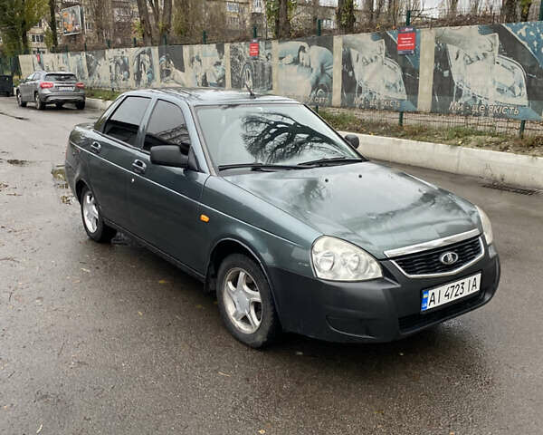 Зеленый ВАЗ 2170 Priora, объемом двигателя 1.6 л и пробегом 220 тыс. км за 2300 $, фото 2 на Automoto.ua