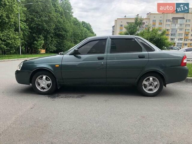 Зеленый ВАЗ 2170 Priora, объемом двигателя 1.6 л и пробегом 118 тыс. км за 2599 $, фото 3 на Automoto.ua