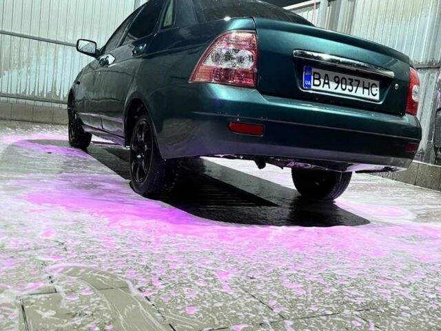 Зеленый ВАЗ 2170 Priora, объемом двигателя 1.6 л и пробегом 428 тыс. км за 2300 $, фото 1 на Automoto.ua