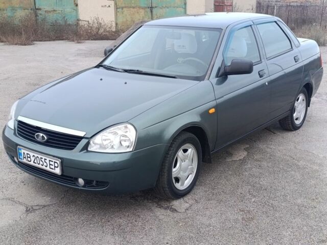 Зеленый ВАЗ 2170 Priora, объемом двигателя 1.6 л и пробегом 85 тыс. км за 2500 $, фото 2 на Automoto.ua