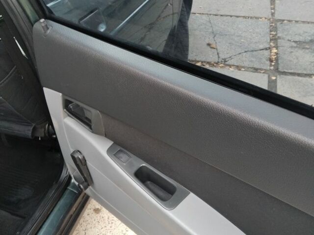 ВАЗ 2170 Priora 2008 в Конотопе на Automoto.ua Зеленый ВАЗ 2170 Priora, объемом двигателя 1.6 л и пробегом 151 тыс. км за 2850 $, фото 12 на Automoto.ua