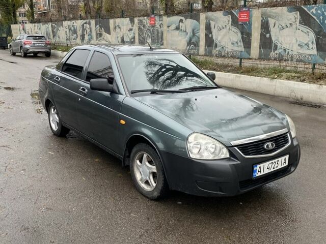 Зеленый ВАЗ 2170 Priora, объемом двигателя 1.6 л и пробегом 220 тыс. км за 2300 $, фото 2 на Automoto.ua