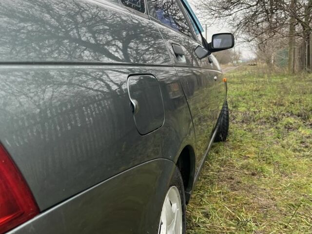 Зелений ВАЗ 2170 Priora, об'ємом двигуна 1.6 л та пробігом 235 тис. км за 2500 $, фото 4 на Automoto.ua