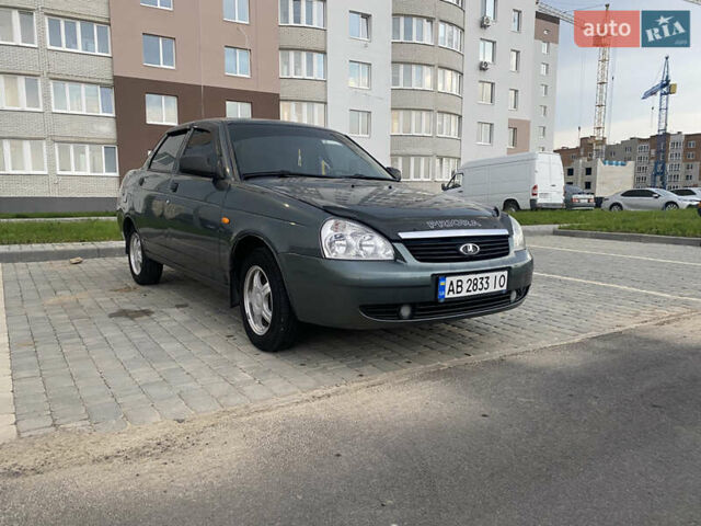 Зеленый ВАЗ 2170 Priora, объемом двигателя 1.6 л и пробегом 119 тыс. км за 2550 $, фото 2 на Automoto.ua