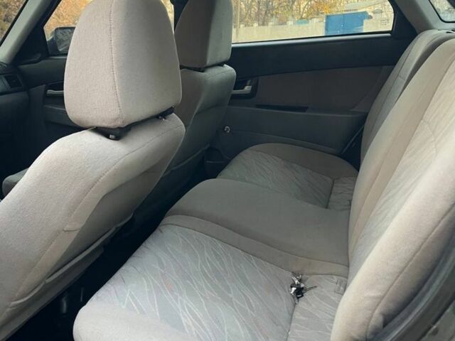 Зеленый ВАЗ 2170 Priora, объемом двигателя 1.6 л и пробегом 3 тыс. км за 2900 $, фото 7 на Automoto.ua