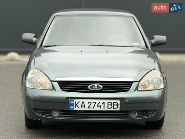 Зеленый ВАЗ 2170 Priora, объемом двигателя 1.6 л и пробегом 136 тыс. км за 2900 $, фото 3 на Automoto.ua