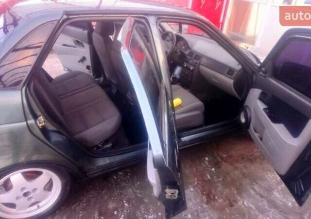 Зеленый ВАЗ 2170 Priora, объемом двигателя 1.6 л и пробегом 300 тыс. км за 2600 $, фото 9 на Automoto.ua