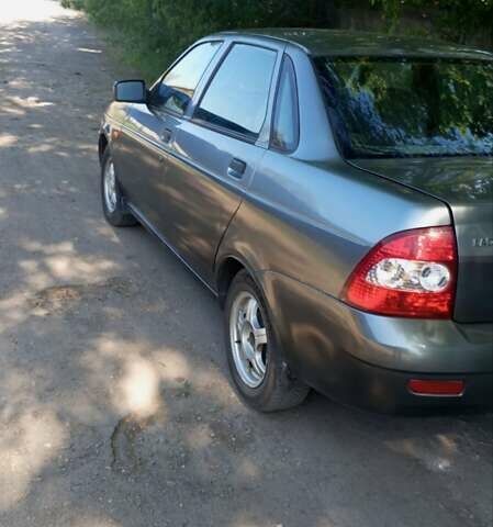 Зеленый ВАЗ 2170 Priora, объемом двигателя 1.6 л и пробегом 355 тыс. км за 2100 $, фото 10 на Automoto.ua