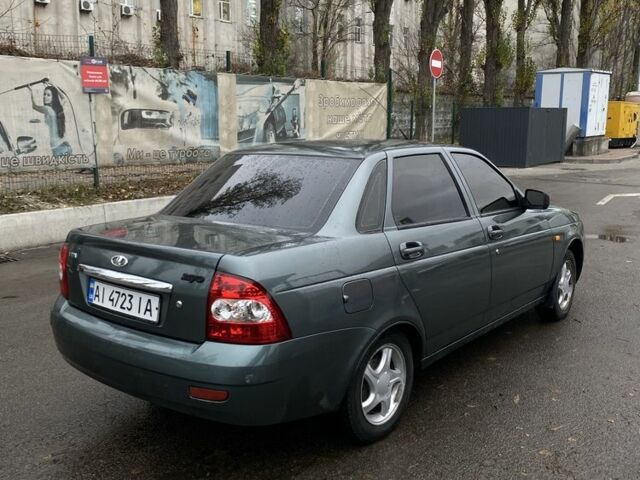Зеленый ВАЗ 2170 Priora, объемом двигателя 1.6 л и пробегом 220 тыс. км за 2300 $, фото 3 на Automoto.ua