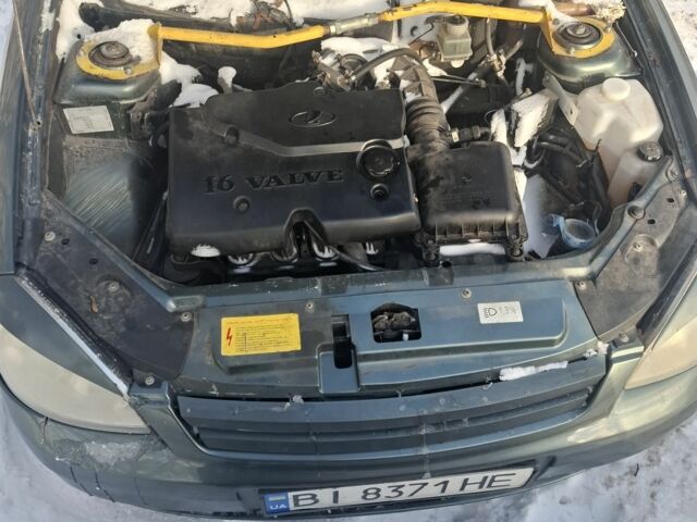 Зелений ВАЗ 2170 Priora, об'ємом двигуна 1.6 л та пробігом 160 тис. км за 1208 $, фото 5 на Automoto.ua