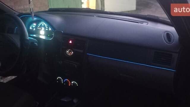 Зеленый ВАЗ 2170 Priora, объемом двигателя 1.6 л и пробегом 300 тыс. км за 2600 $, фото 14 на Automoto.ua