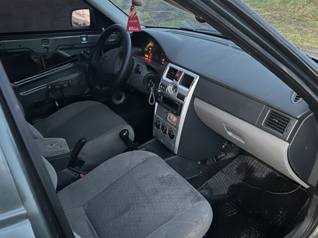 Зелений ВАЗ 2170 Priora, об'ємом двигуна 1.6 л та пробігом 90 тис. км за 920 $, фото 7 на Automoto.ua