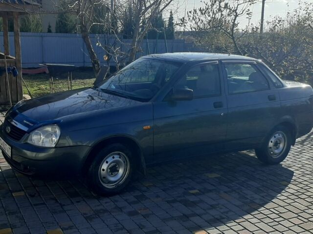 Зеленый ВАЗ 2170 Priora, объемом двигателя 1.6 л и пробегом 180 тыс. км за 2500 $, фото 2 на Automoto.ua