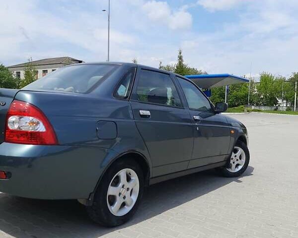 Зеленый ВАЗ 2170 Priora, объемом двигателя 1.6 л и пробегом 179 тыс. км за 1800 $, фото 2 на Automoto.ua