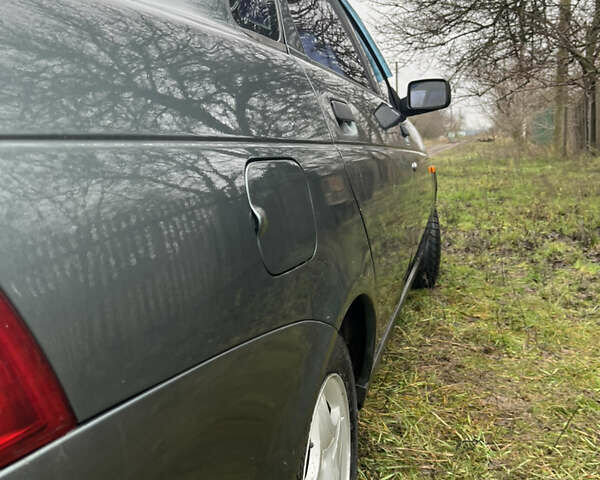 Зелений ВАЗ 2170 Priora, об'ємом двигуна 1.6 л та пробігом 235 тис. км за 2500 $, фото 2 на Automoto.ua