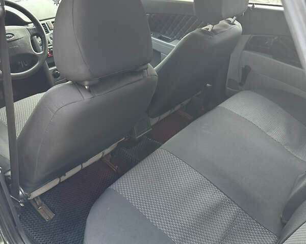 Зелений ВАЗ 2170 Priora, об'ємом двигуна 1.6 л та пробігом 142 тис. км за 2999 $, фото 6 на Automoto.ua