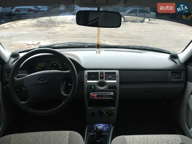 Зелений ВАЗ 2170 Priora, об'ємом двигуна 1.6 л та пробігом 203 тис. км за 3000 $, фото 7 на Automoto.ua