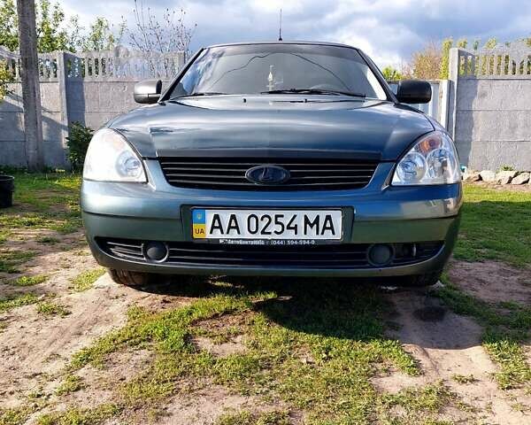 Зеленый ВАЗ 2170 Priora, объемом двигателя 1.6 л и пробегом 176 тыс. км за 3200 $, фото 1 на Automoto.ua