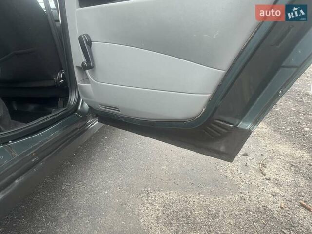 Зелений ВАЗ 2170 Priora, об'ємом двигуна 1.6 л та пробігом 137 тис. км за 3550 $, фото 13 на Automoto.ua