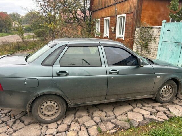 Зеленый ВАЗ 2170 Priora, объемом двигателя 1.6 л и пробегом 385 тыс. км за 2230 $, фото 3 на Automoto.ua