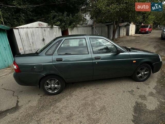 Зелений ВАЗ 2170 Priora, об'ємом двигуна 1.6 л та пробігом 370 тис. км за 2300 $, фото 3 на Automoto.ua