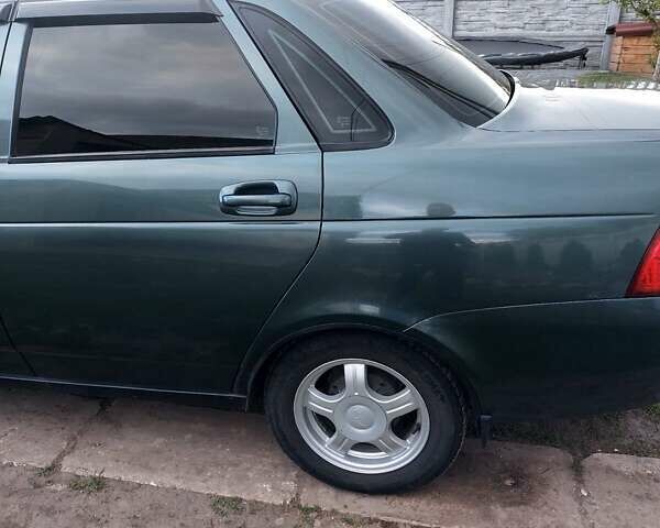 Зеленый ВАЗ 2170 Priora, объемом двигателя 1.6 л и пробегом 176 тыс. км за 3200 $, фото 10 на Automoto.ua