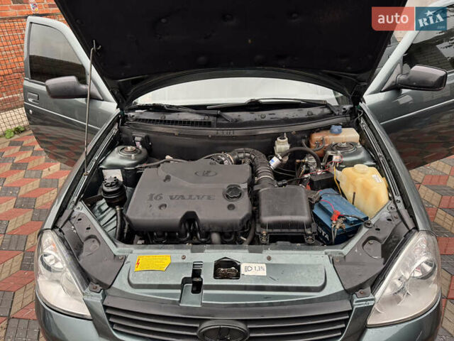 Зеленый ВАЗ 2170 Priora, объемом двигателя 1.6 л и пробегом 169 тыс. км за 3000 $, фото 7 на Automoto.ua