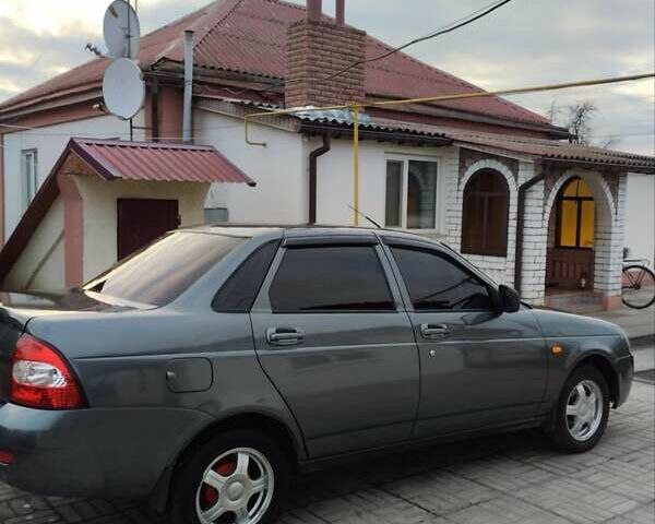 Зеленый ВАЗ 2170 Priora, объемом двигателя 1.6 л и пробегом 280 тыс. км за 2800 $, фото 3 на Automoto.ua