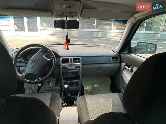 Зелений ВАЗ 2170 Priora, об'ємом двигуна 1.6 л та пробігом 370 тис. км за 2300 $, фото 5 на Automoto.ua