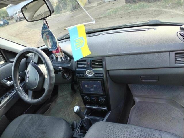 Зеленый ВАЗ 2170 Priora, объемом двигателя 1.6 л и пробегом 86 тыс. км за 5000 $, фото 3 на Automoto.ua